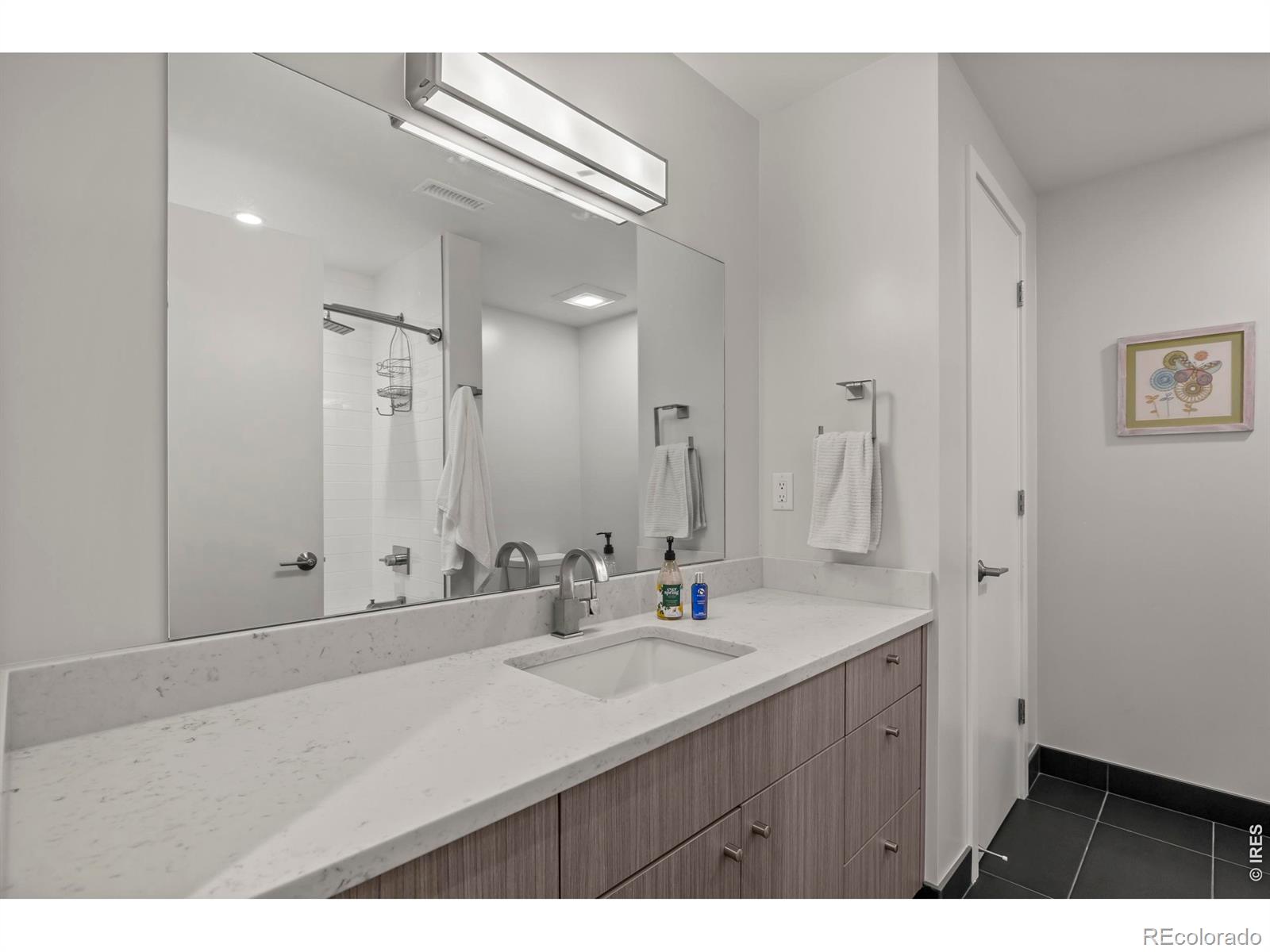 2718 Pine Street Unit: 301