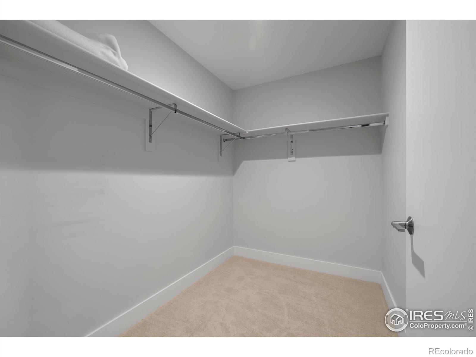 2718 Pine Street Unit: 301