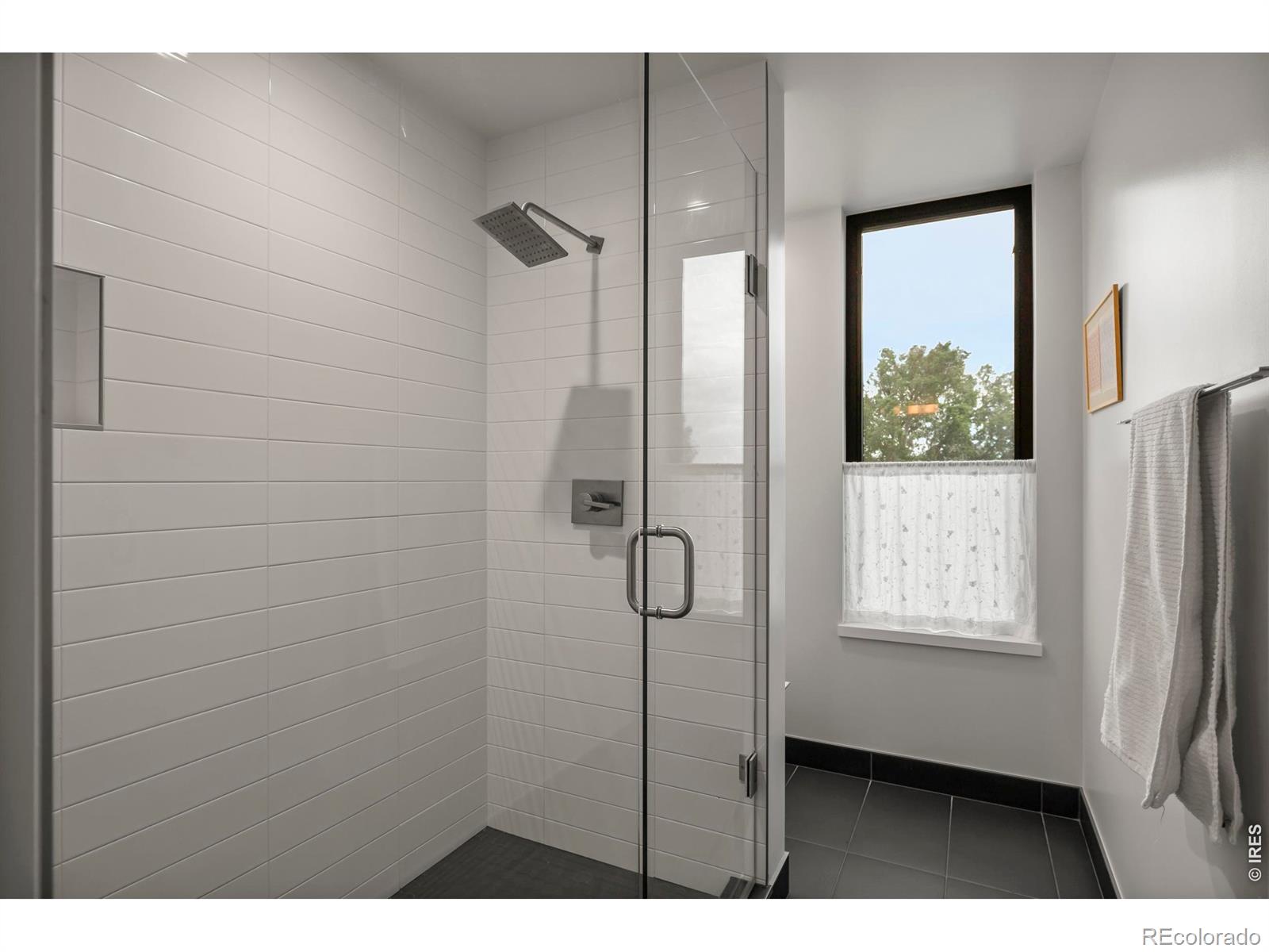 2718 Pine Street Unit: 301