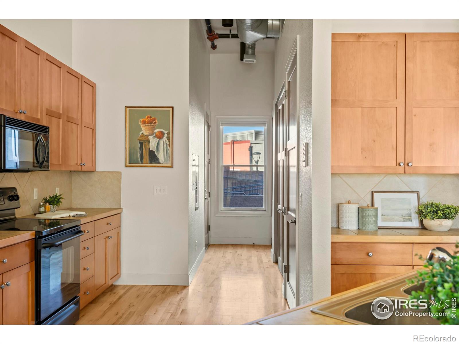 261 Pine Street Unit: 102