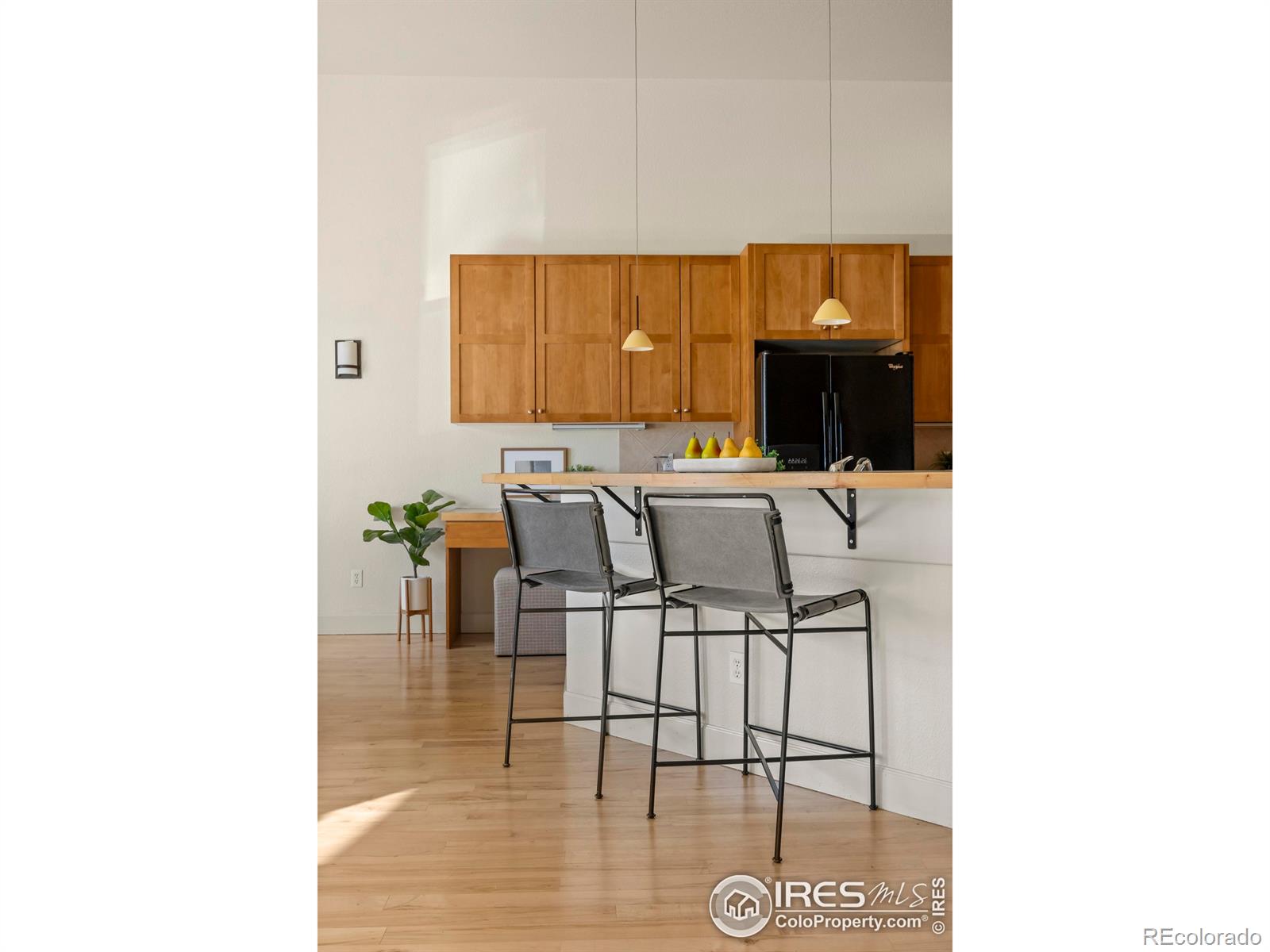 261 Pine Street Unit: 102