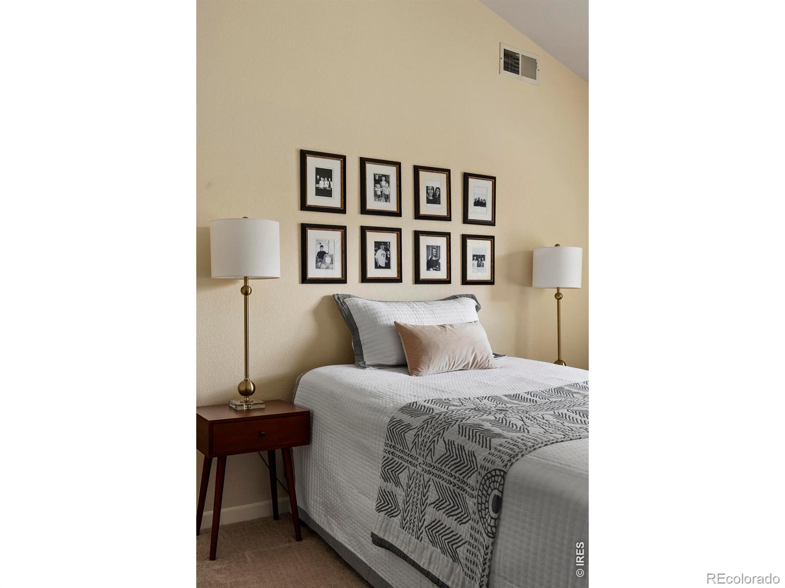 5225 White Willow Drive Unit: Q220