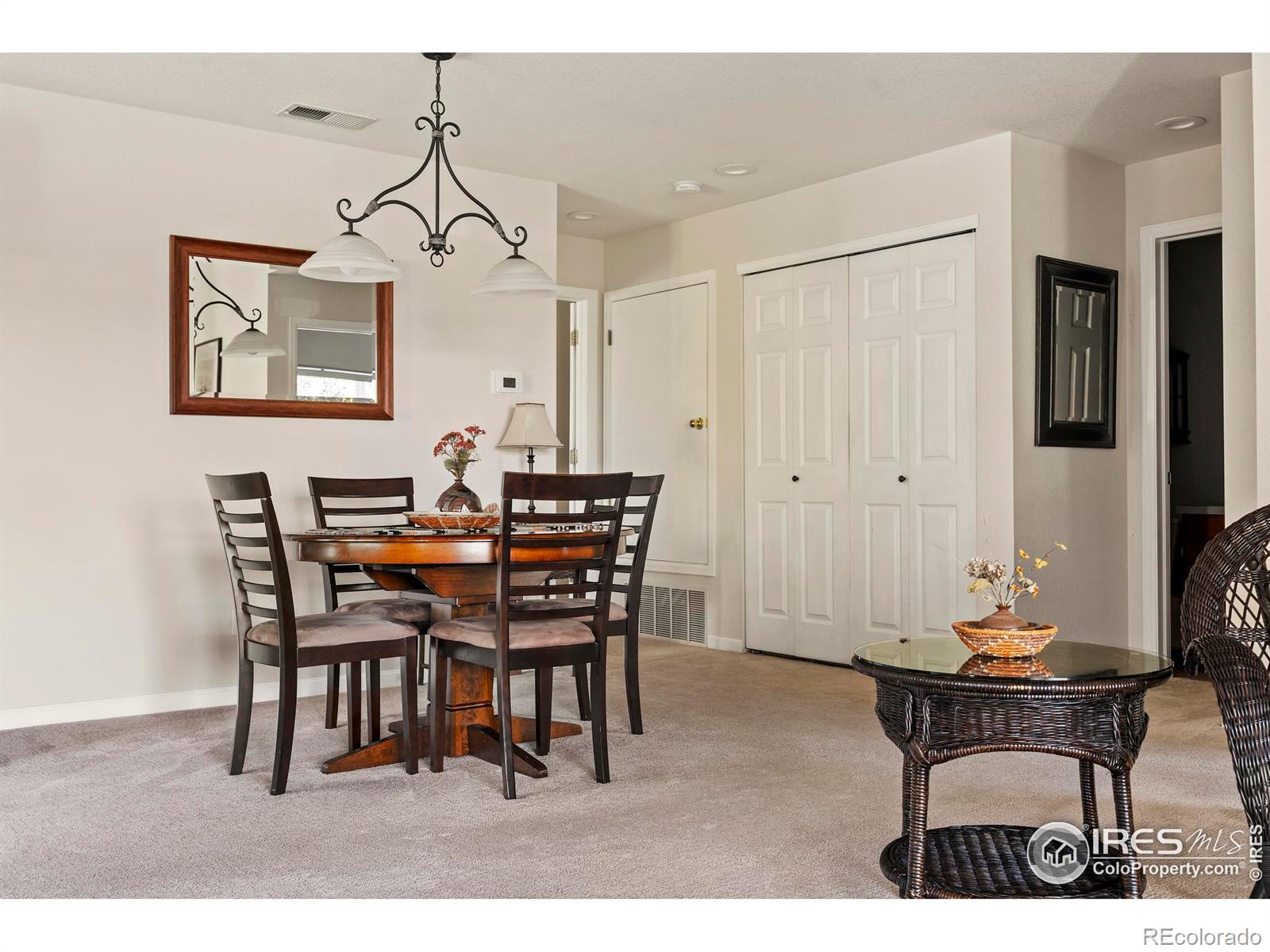 5225 White Willow Drive Unit: Q220