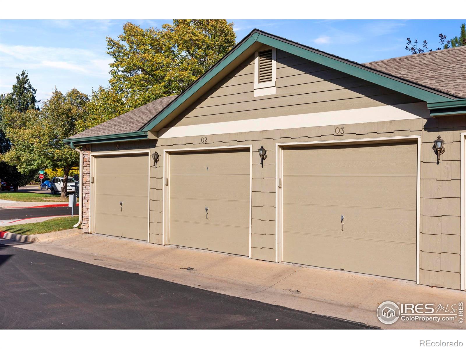 5225 White Willow Drive Unit: Q220