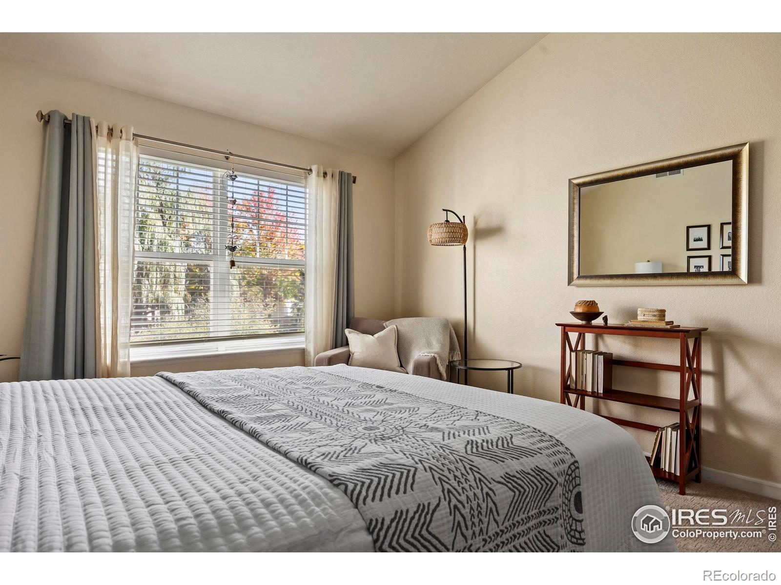 5225 White Willow Drive Unit: Q220