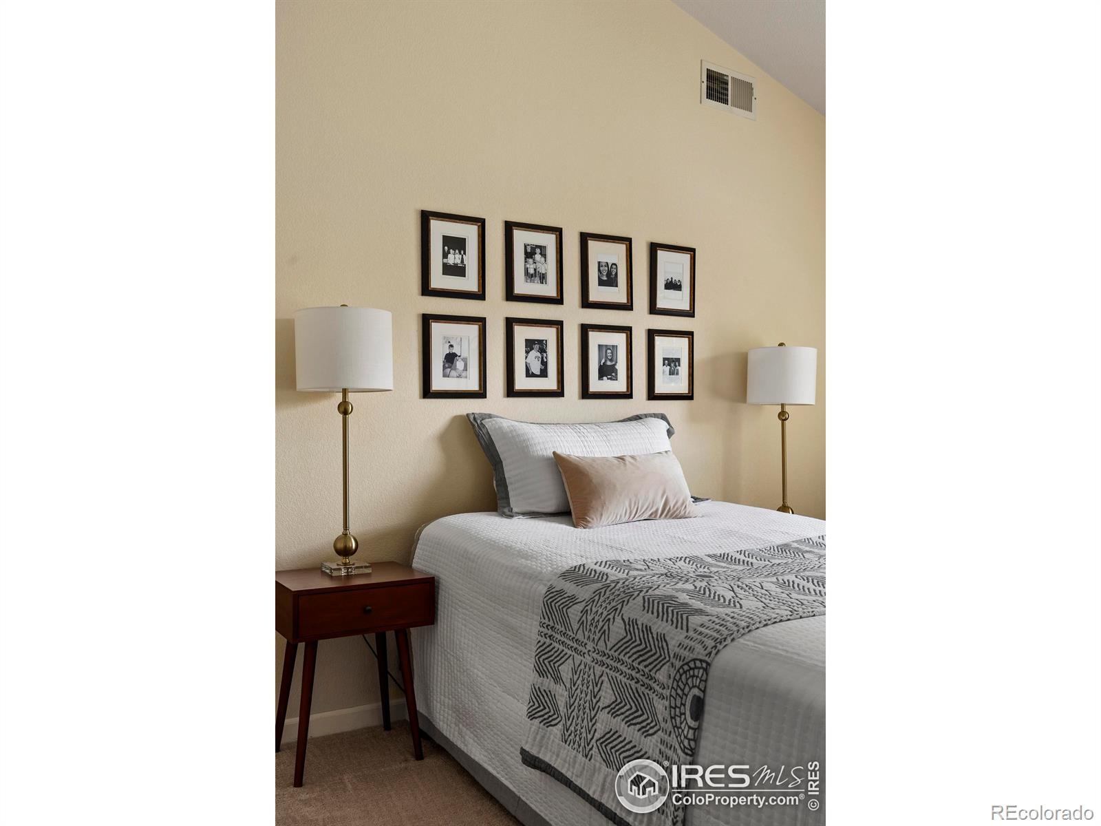 5225 White Willow Drive Unit: Q220