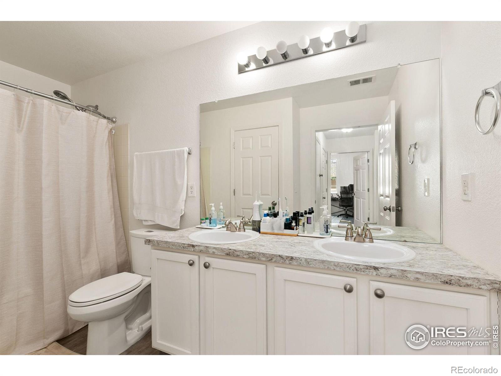 3002 W Elizabeth Street Unit: 1C