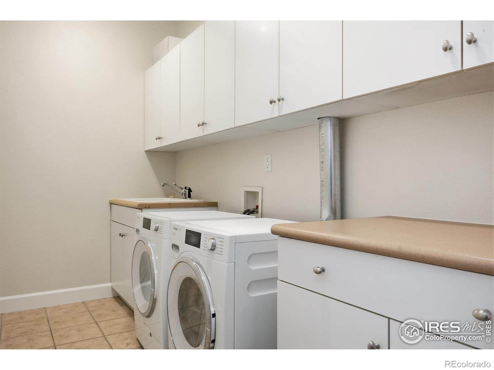 10443 Sunlight Drive