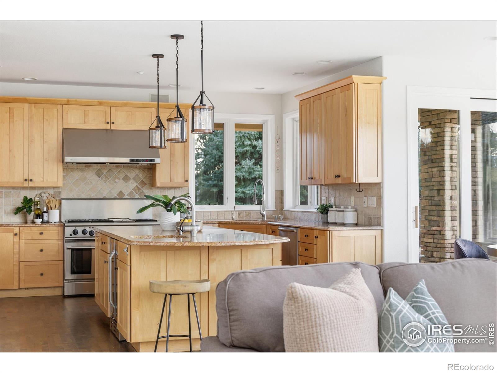 10443 Sunlight Drive