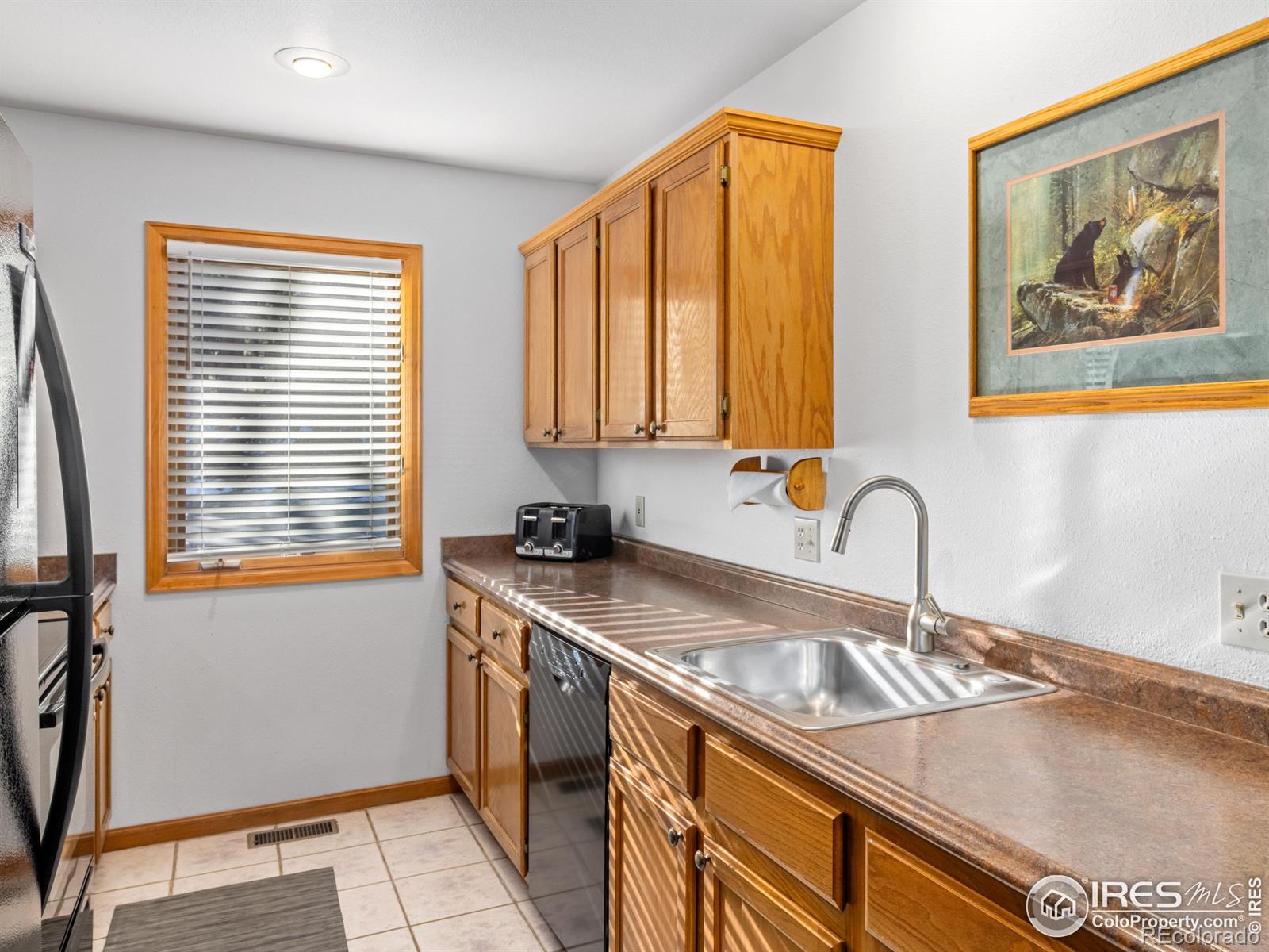 525 Fall River Lane Unit: 4