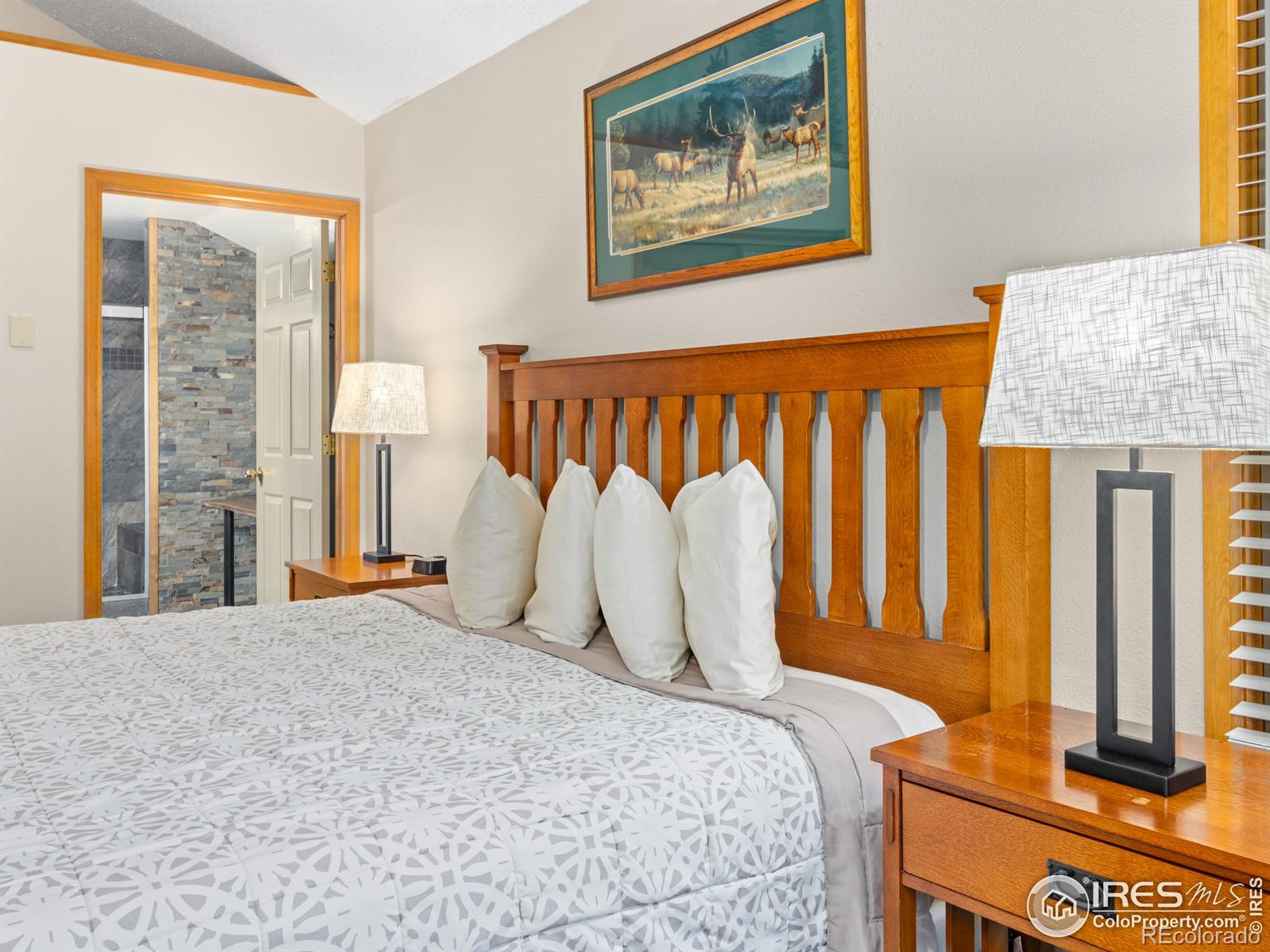 525 Fall River Lane Unit: 4