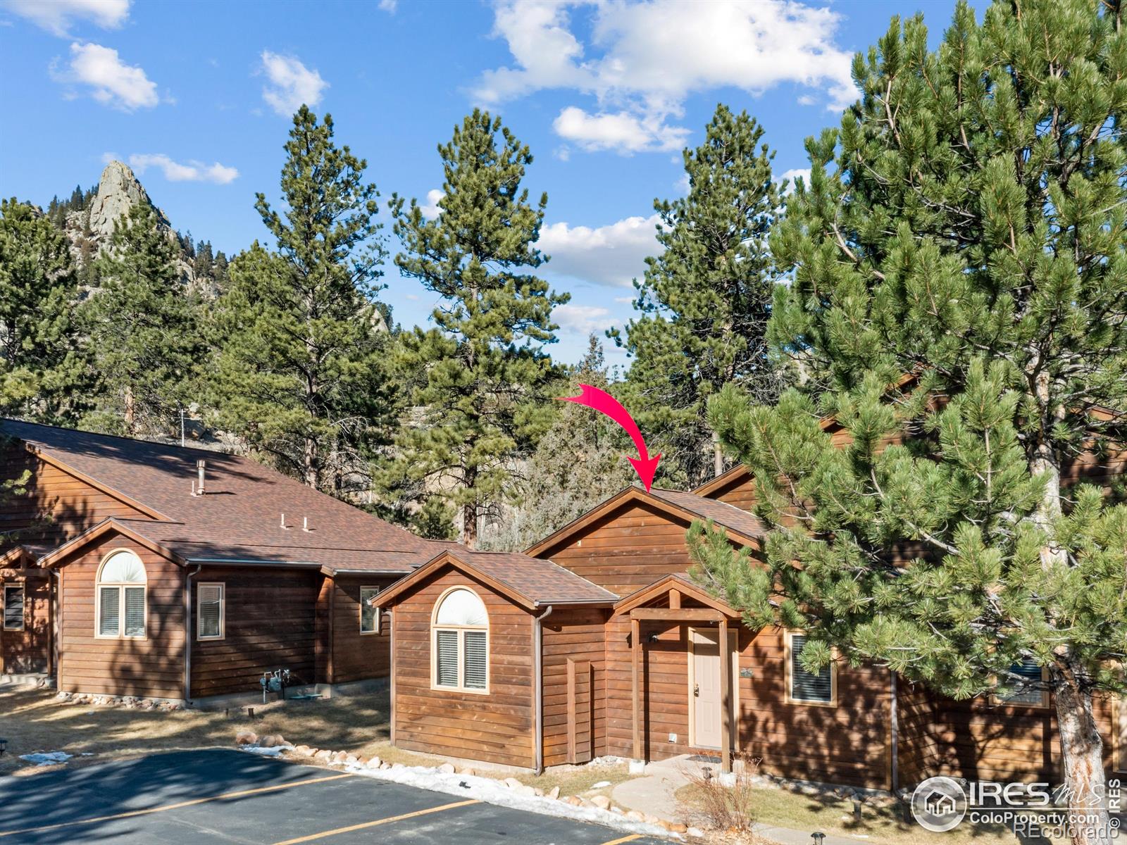 525 Fall River Lane Unit: 4