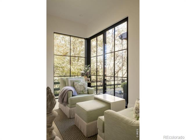 762 Harts Gardens Lane