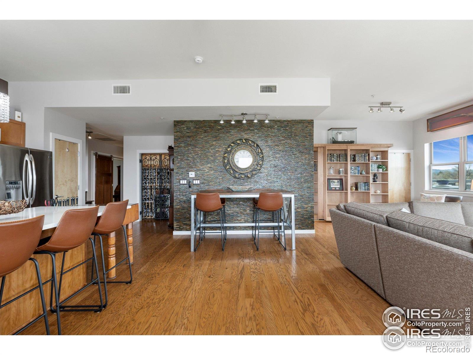 204 Maple Street Unit: 401