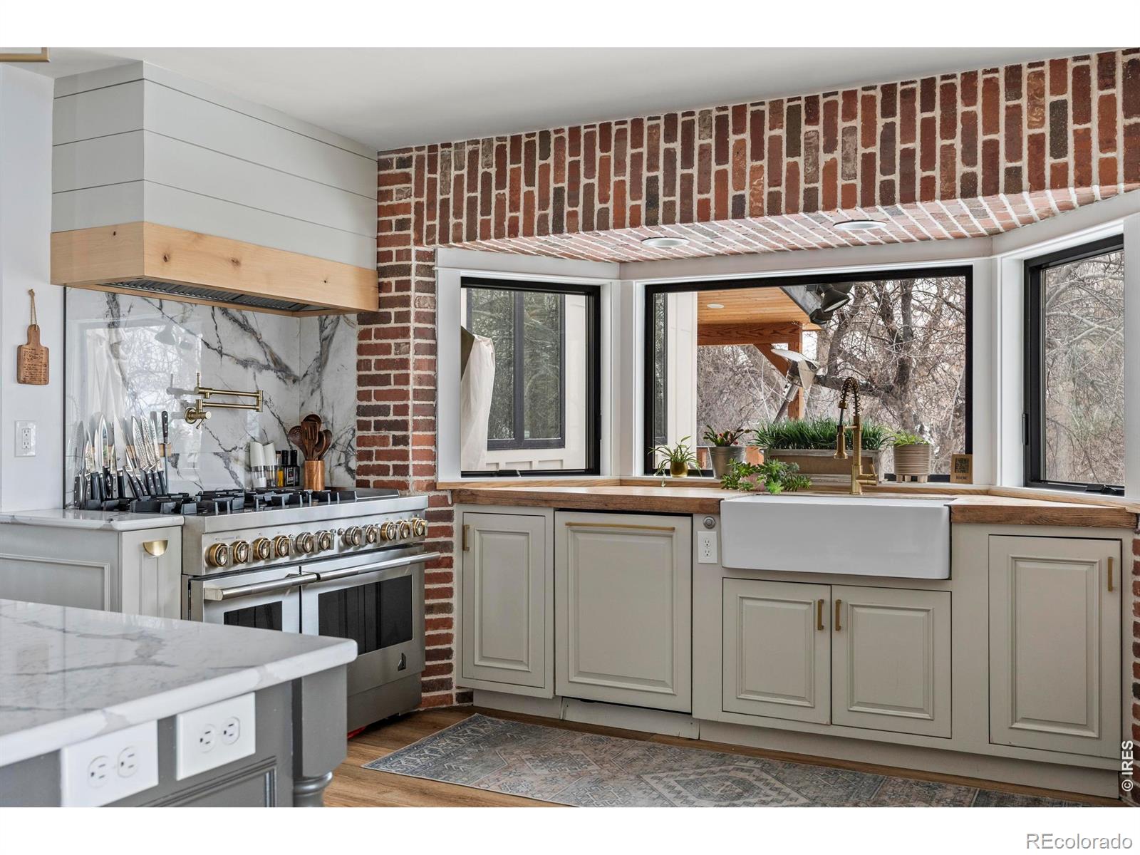 1505 W Prospect Road