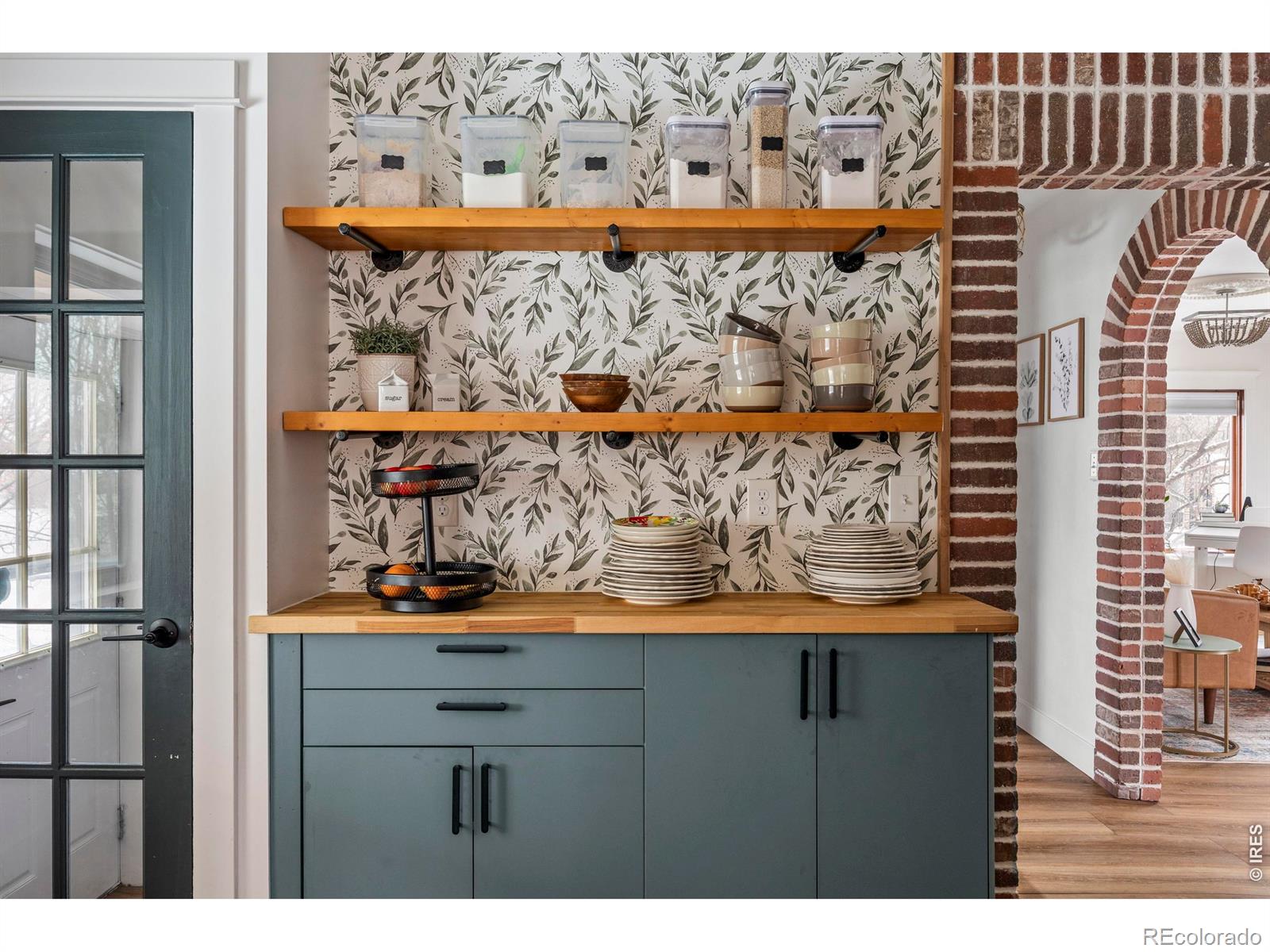 1505 W Prospect Road