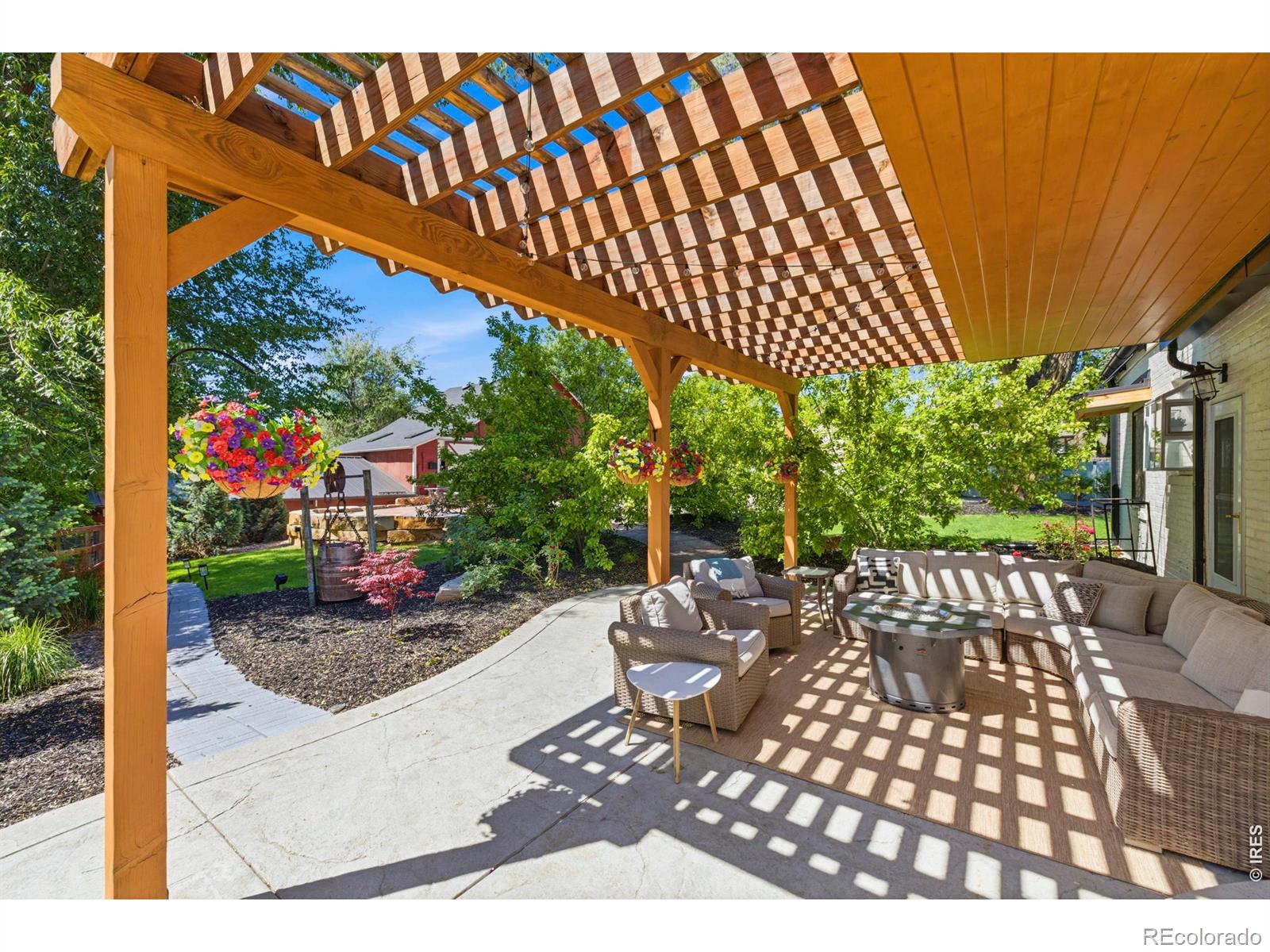 1505 W Prospect Road