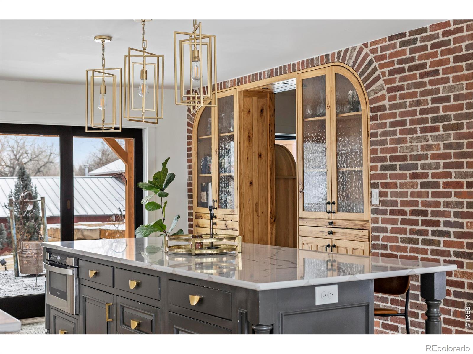 1505 W Prospect Road