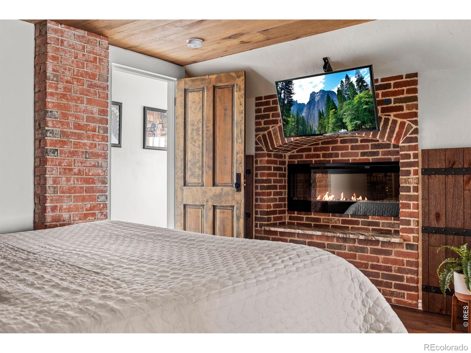 1505 W Prospect Road