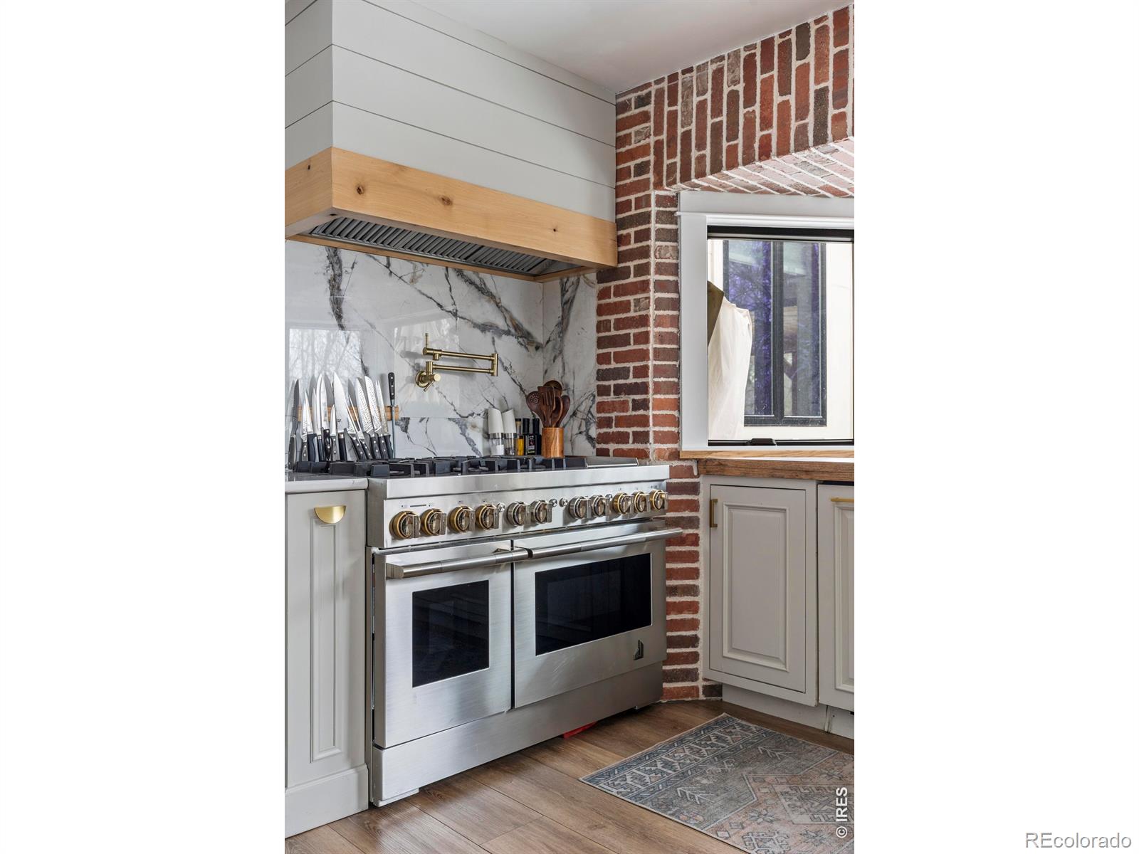 1505 W Prospect Road