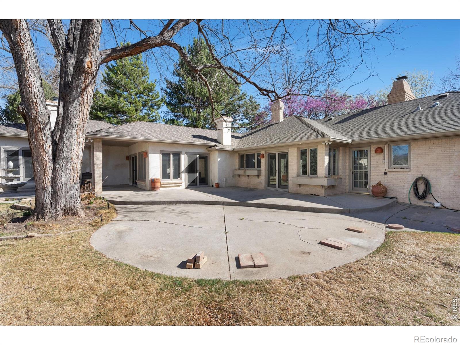 2401 Brookwood Drive