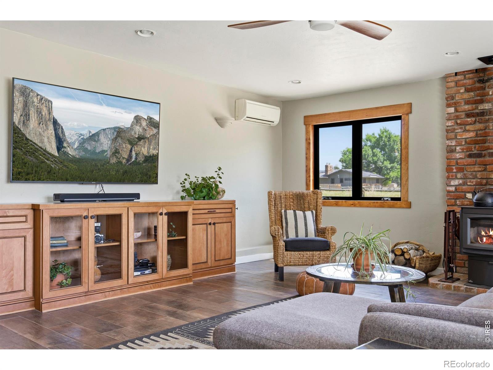 400 Ridgewood Court