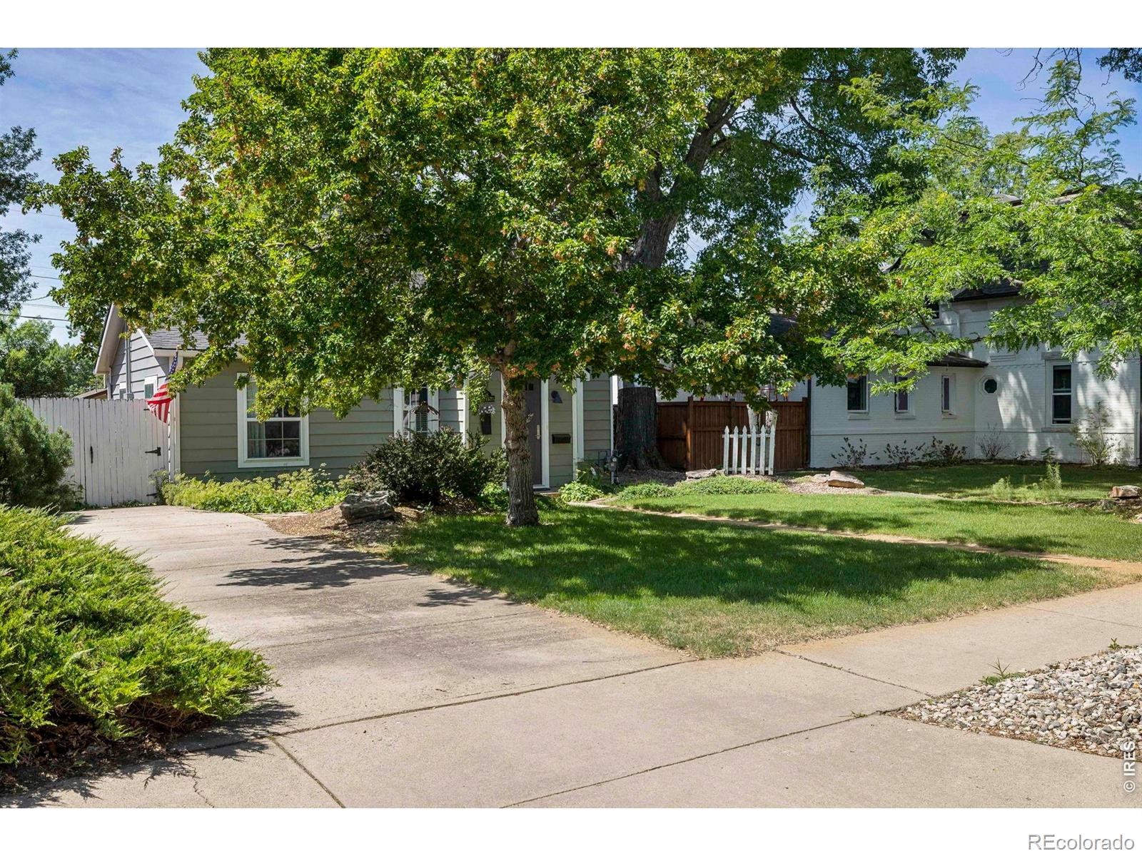 548 W 5th Street