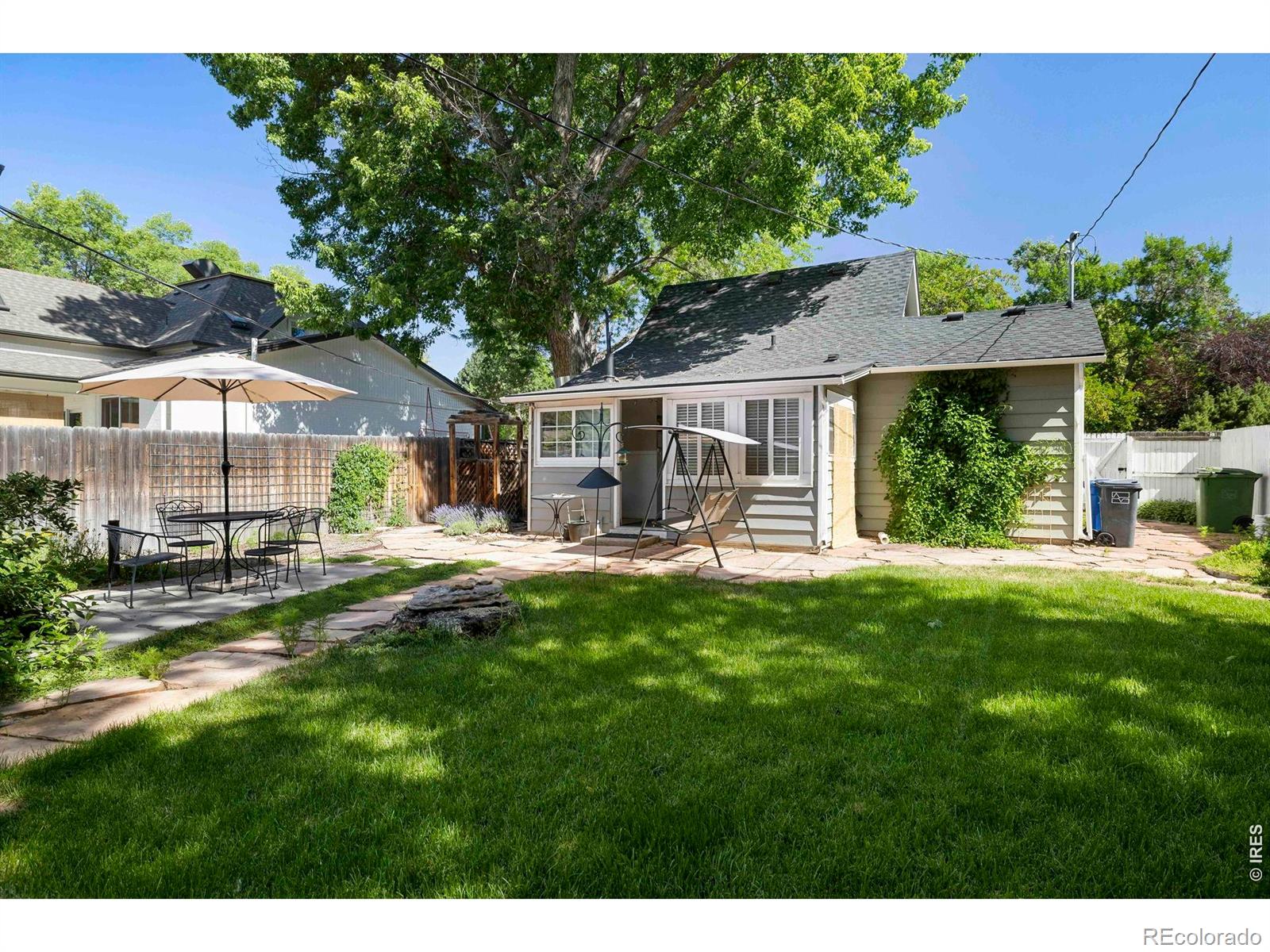 548 W 5th Street
