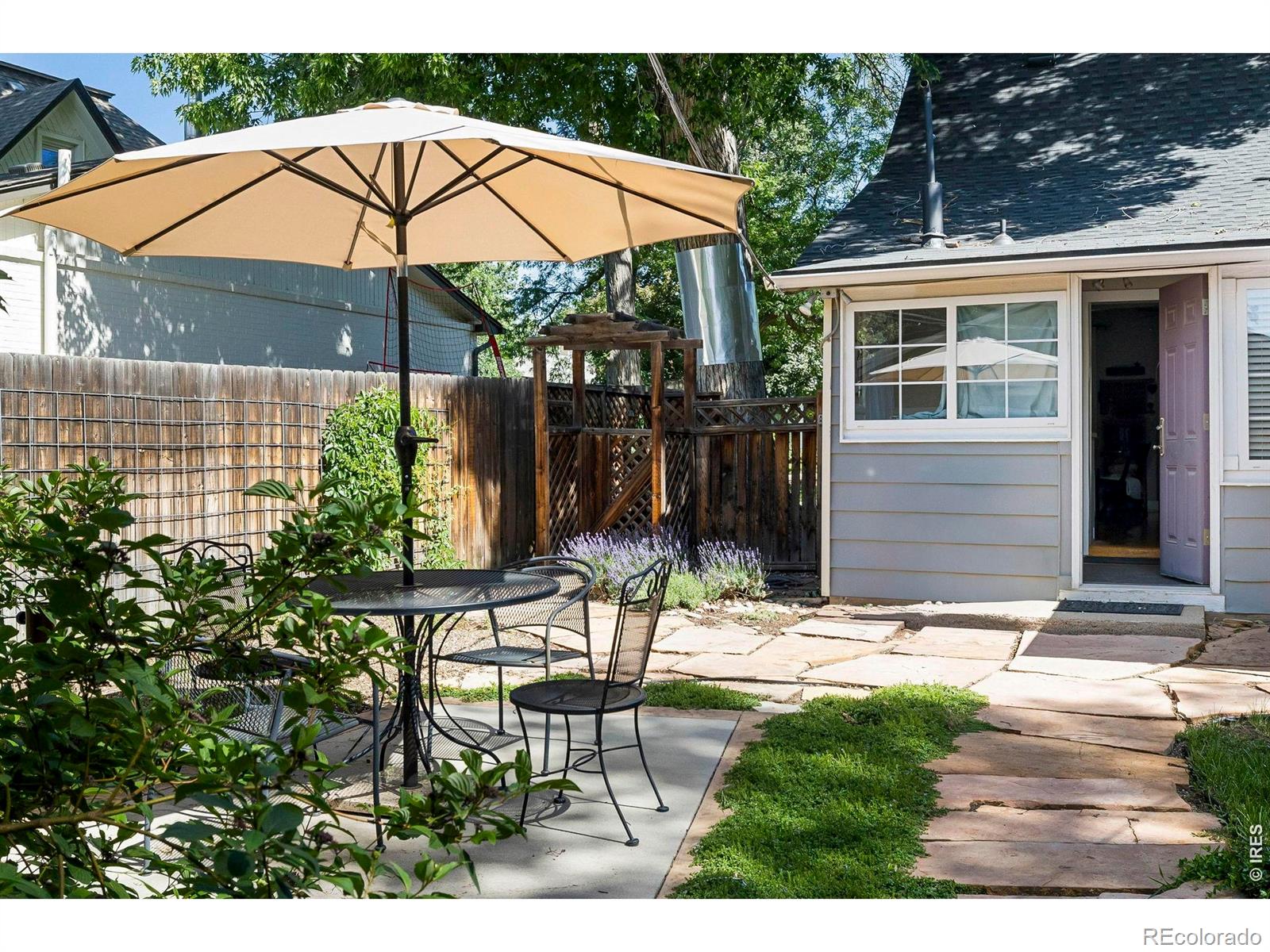 548 W 5th Street