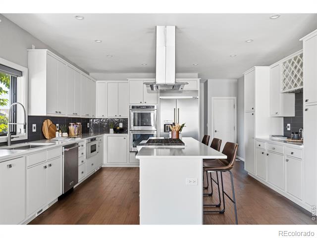 938 Signal Court