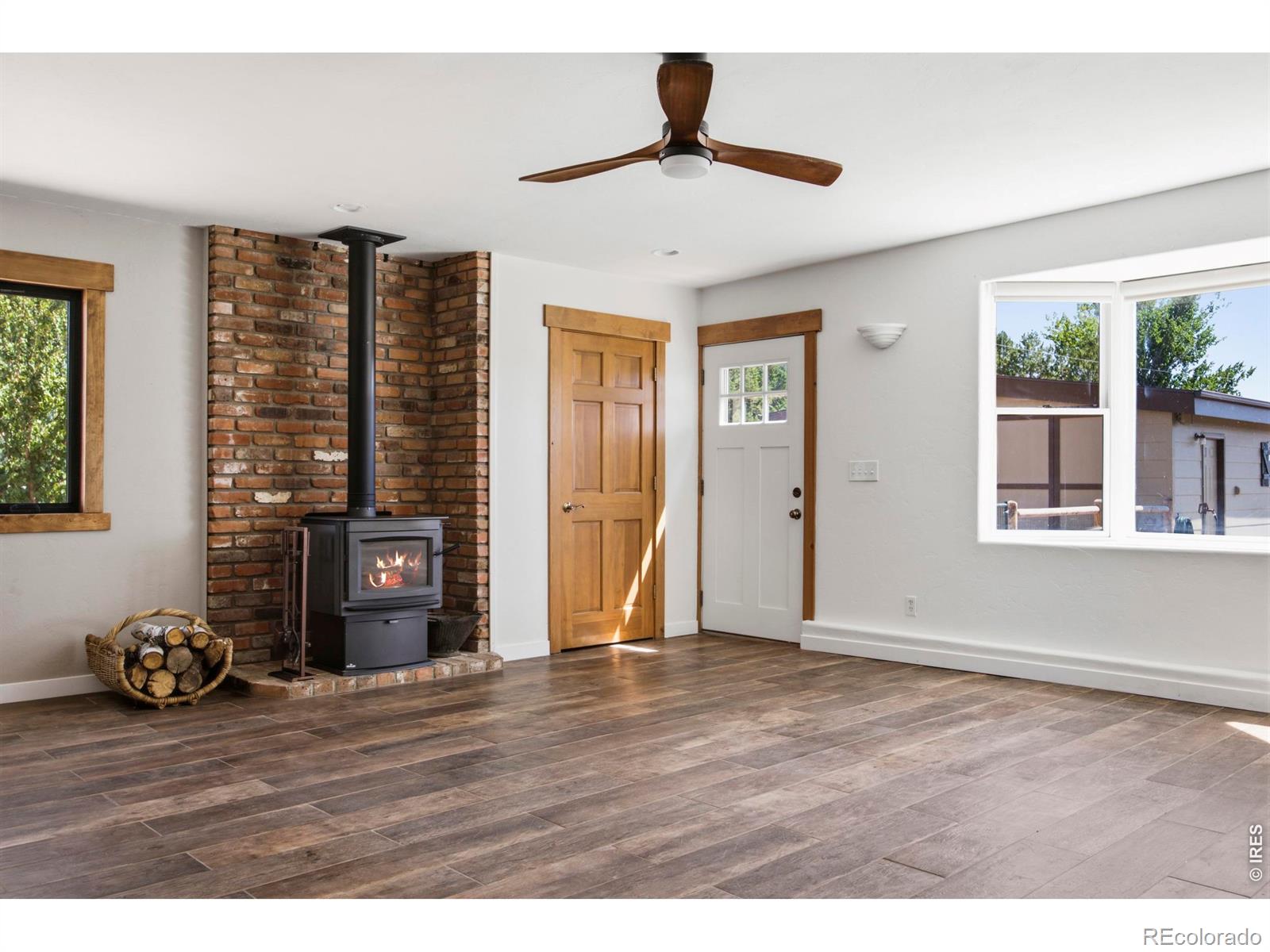 400 Ridgewood Court