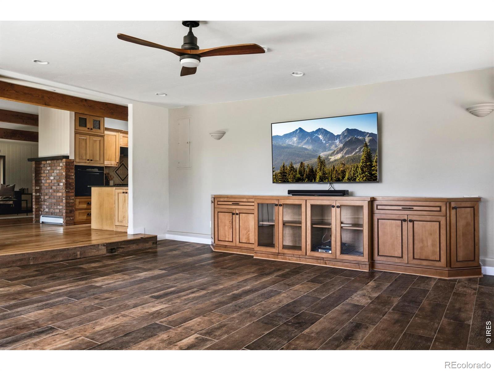 400 Ridgewood Court