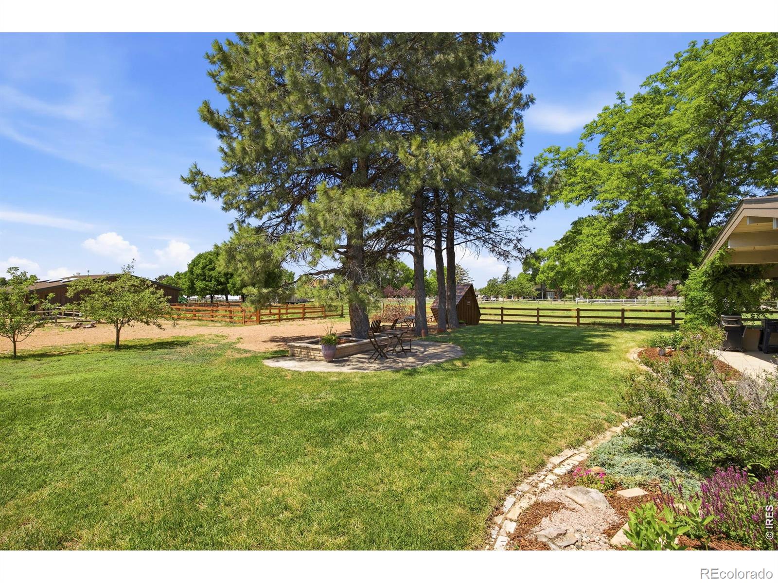 400 Ridgewood Court