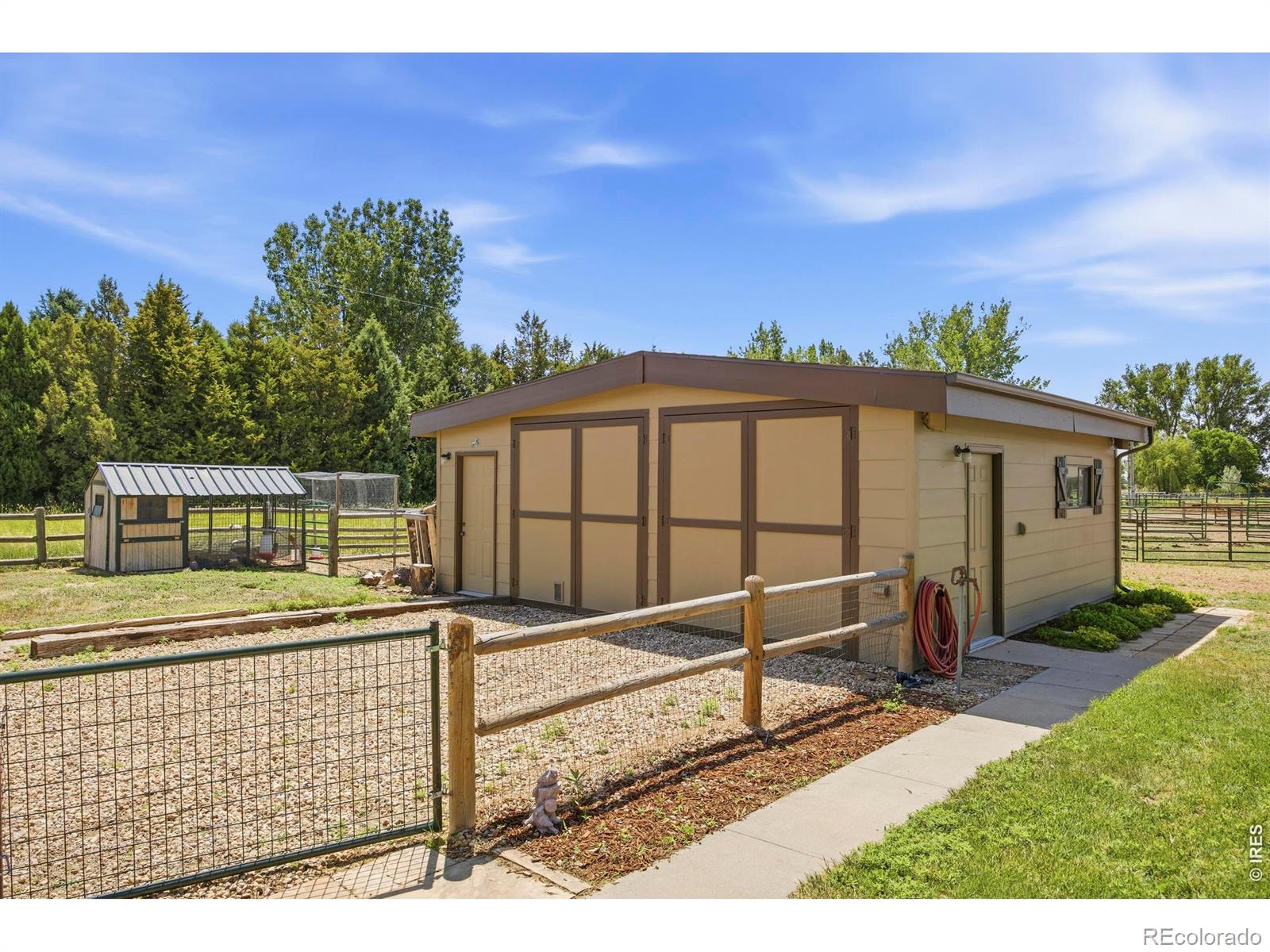400 Ridgewood Court