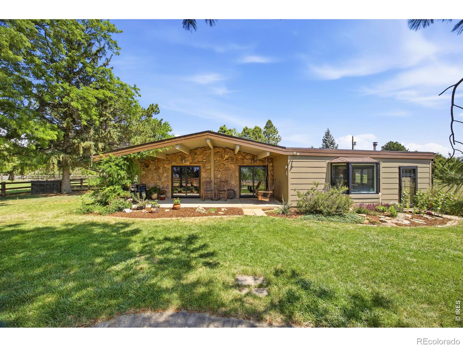 400 Ridgewood Court
