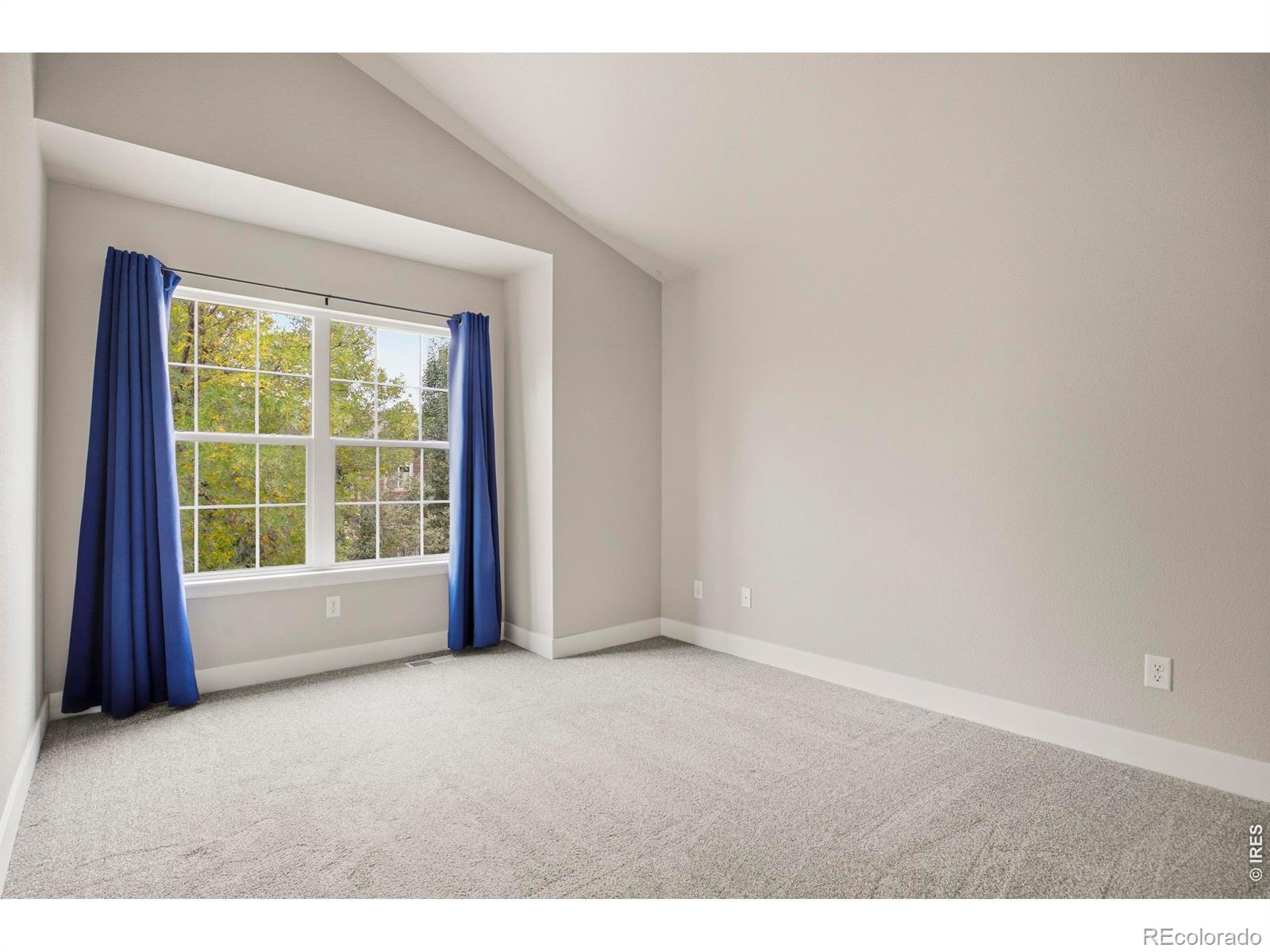 114 Bayside Circle