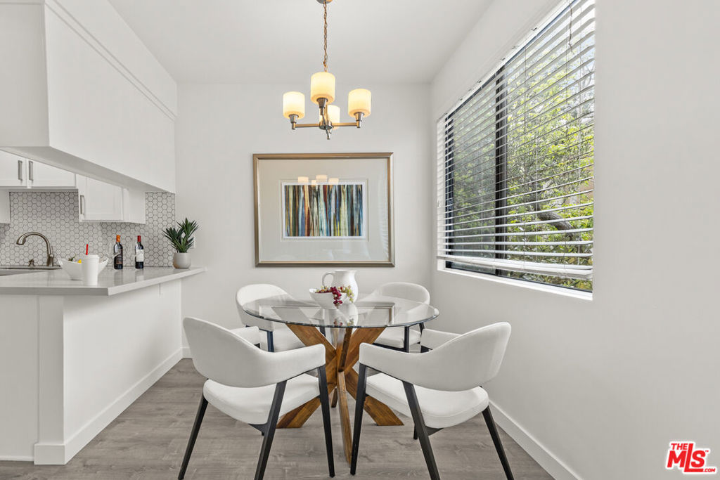 8110 Manitoba Street 106