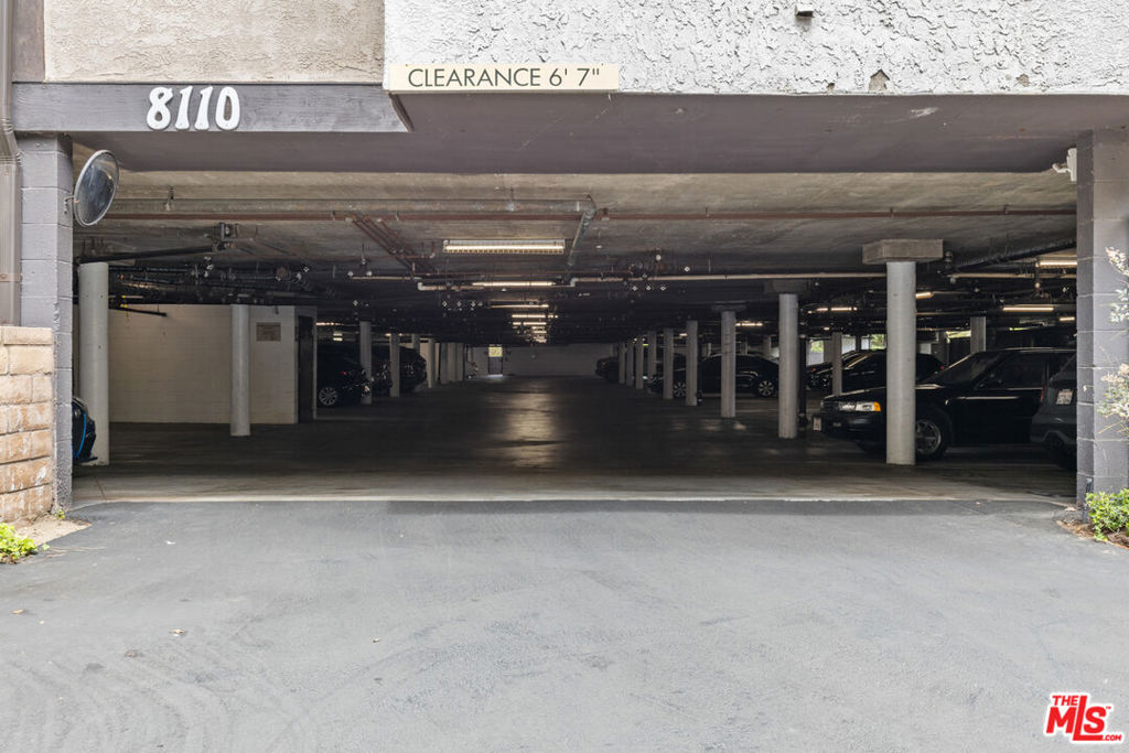 8110 Manitoba Street 106