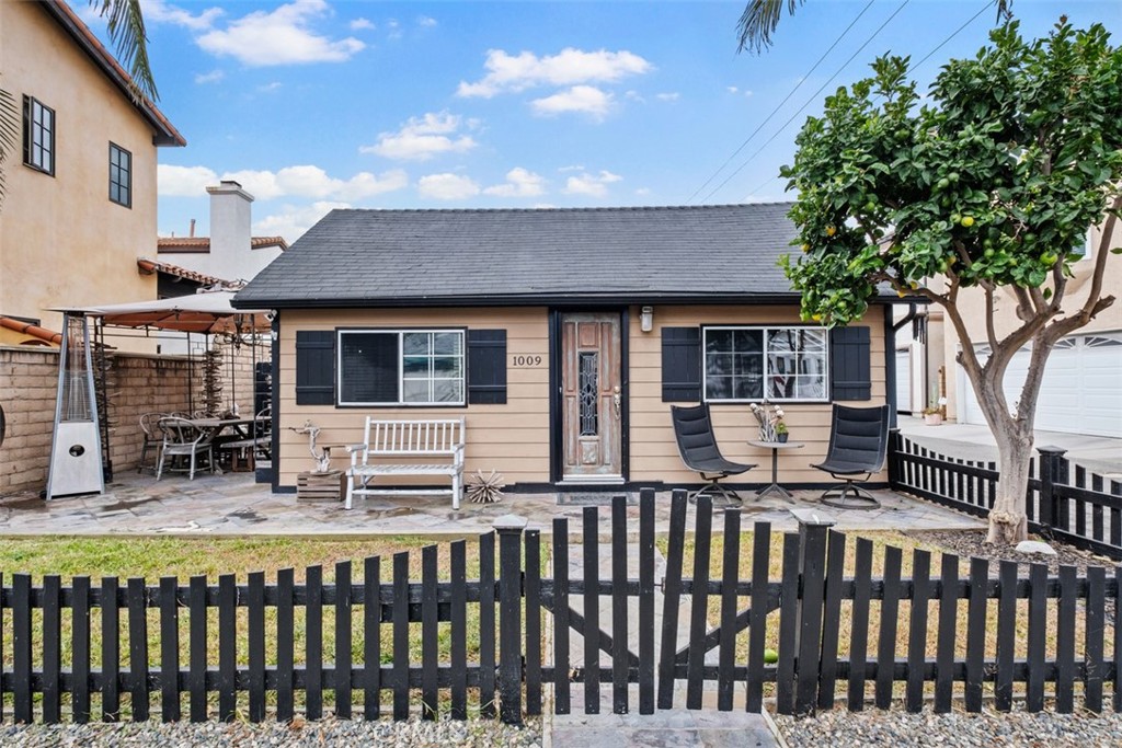 1009 Pecan Avenue