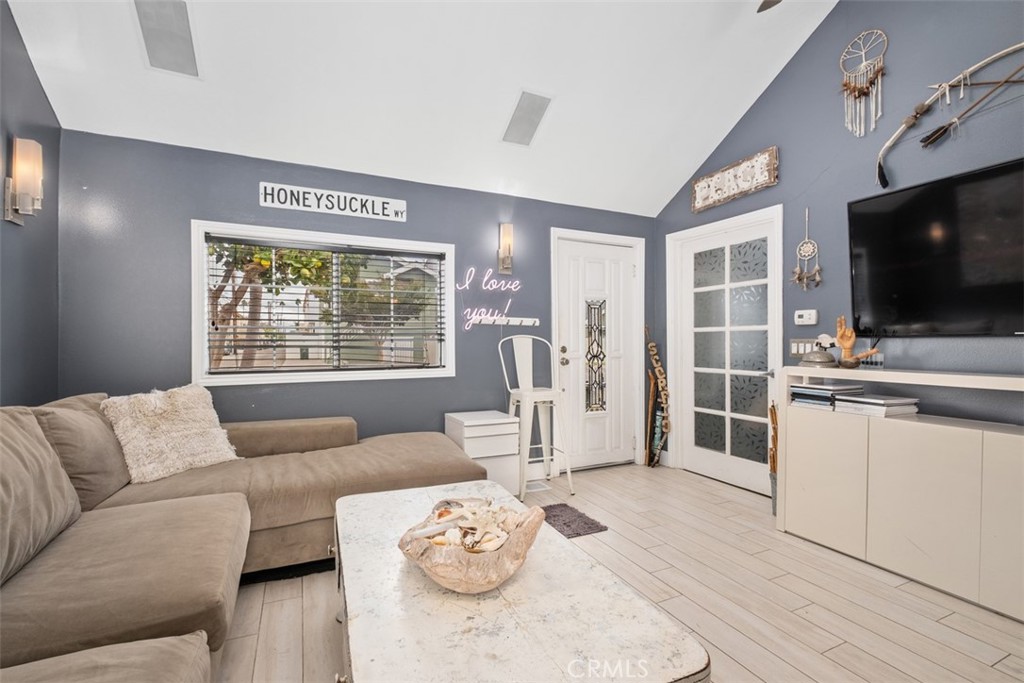 1009 Pecan Avenue