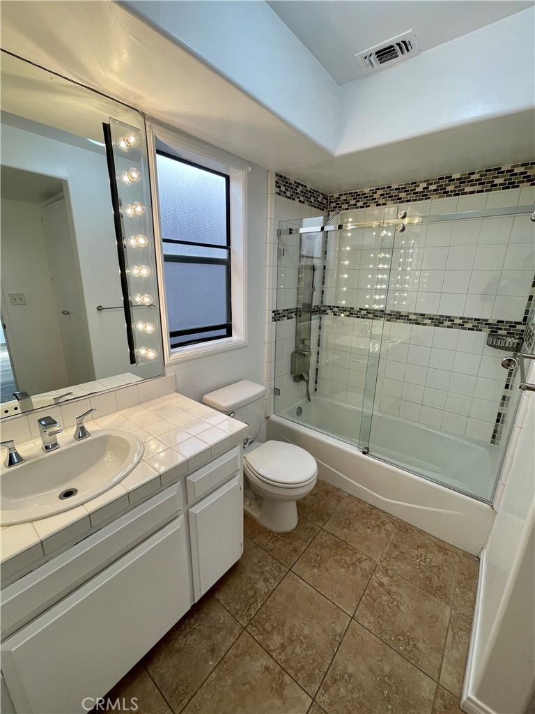 1907 Canal Street Unit: B