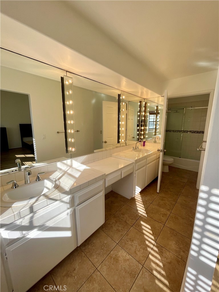 1907 Canal Street Unit: B