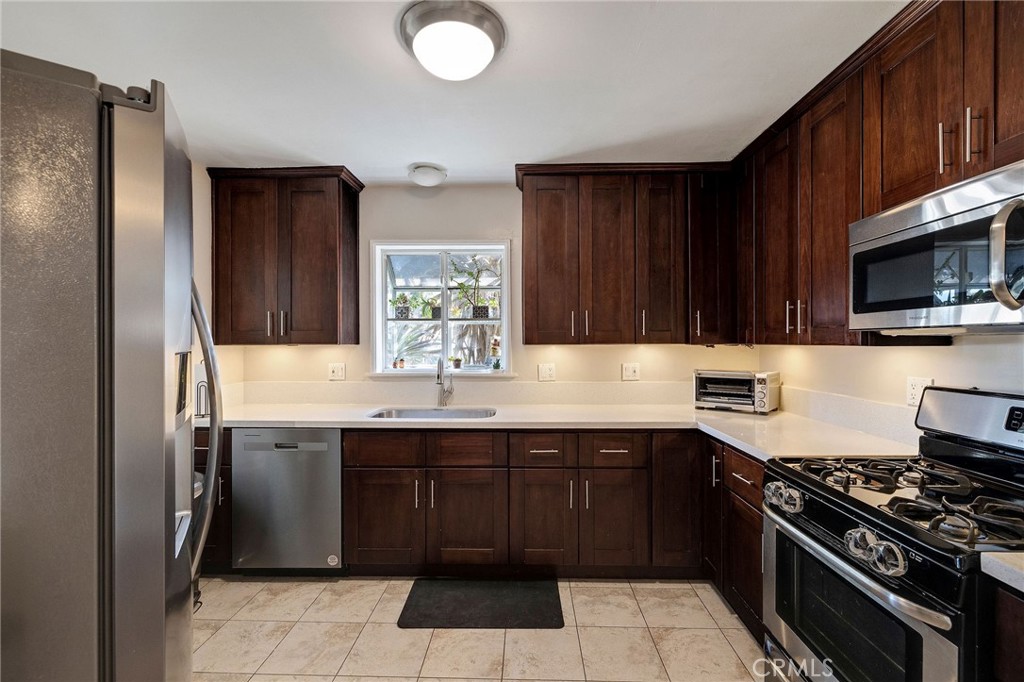 2905 Magnolia Avenue