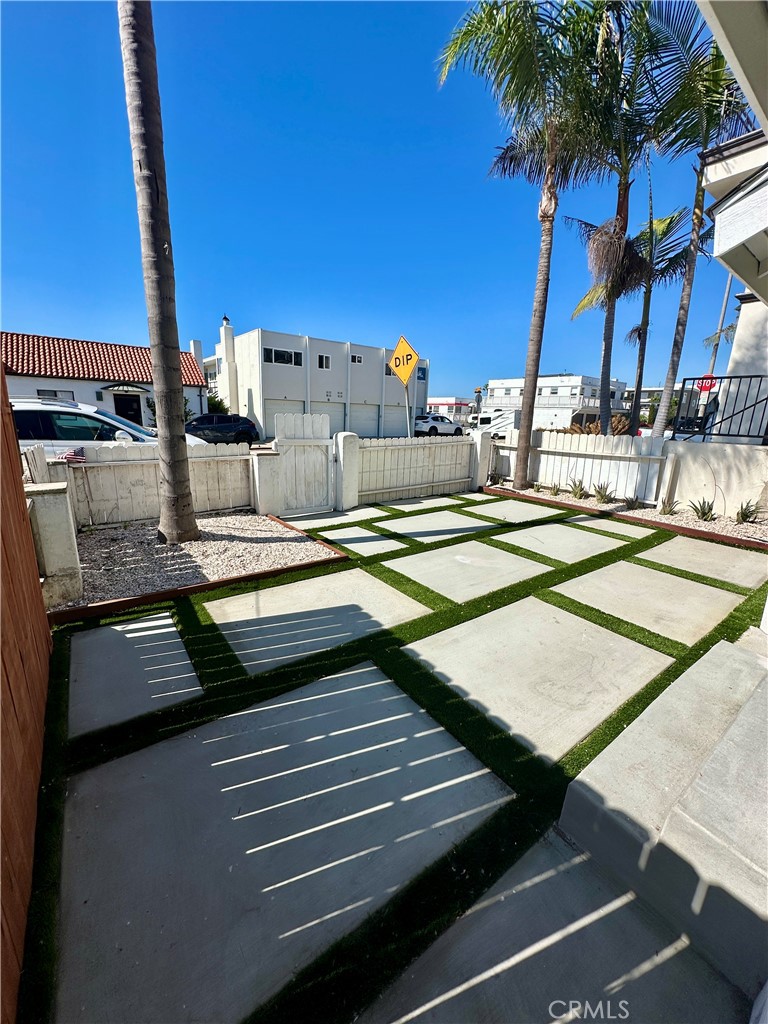 934 Manhattan Avenue