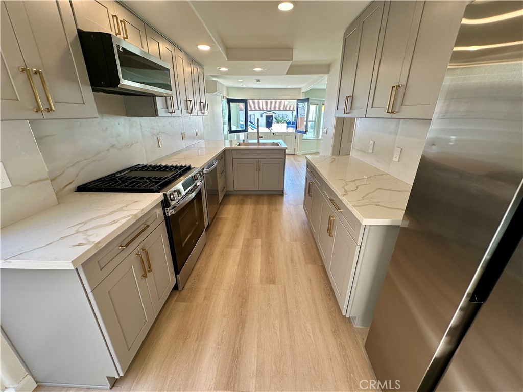 934 Manhattan Avenue