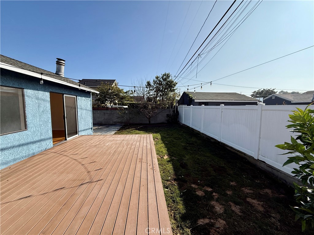 14621 Fonthill Avenue