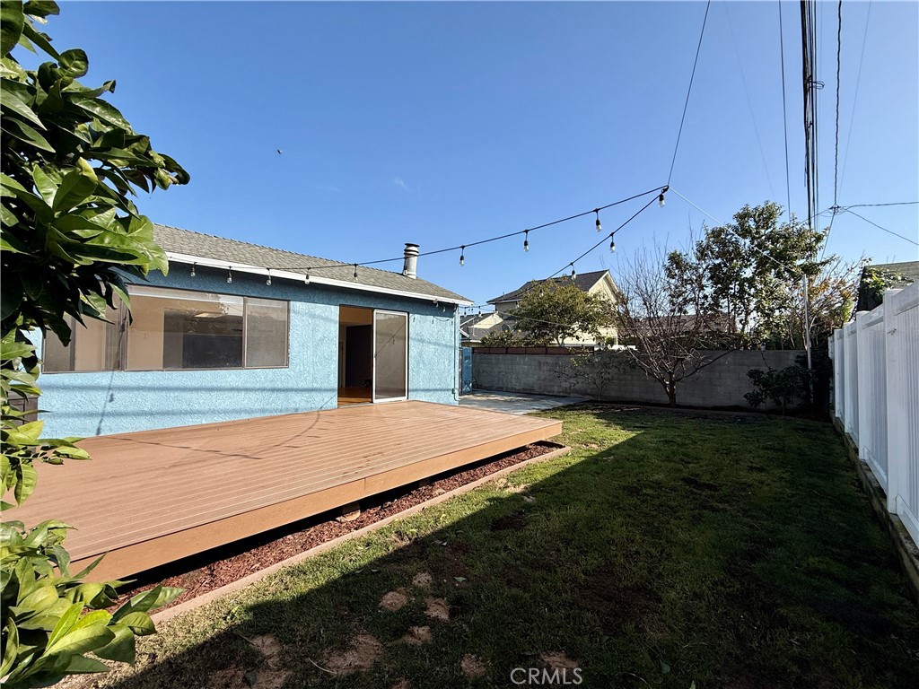 14621 Fonthill Avenue