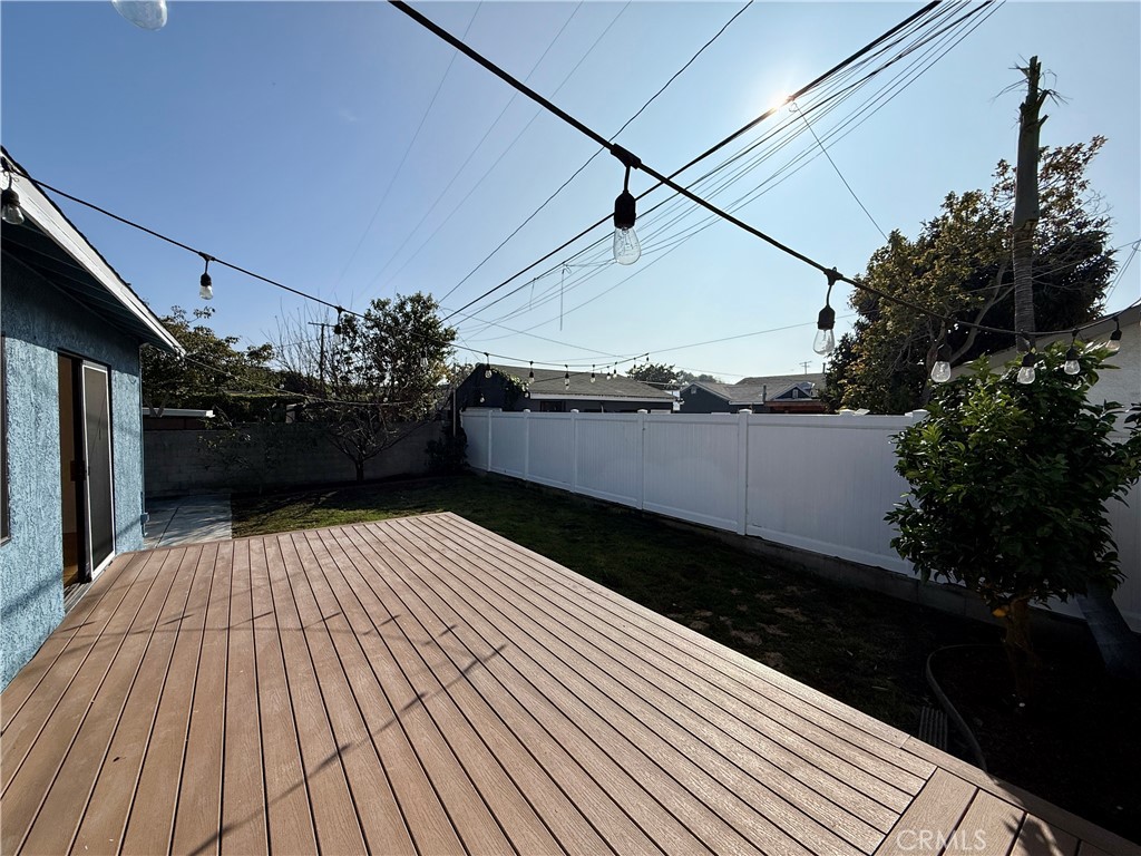 14621 Fonthill Avenue