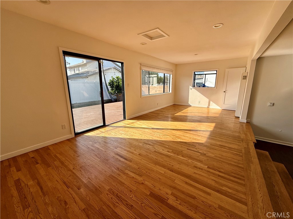 14621 Fonthill Avenue