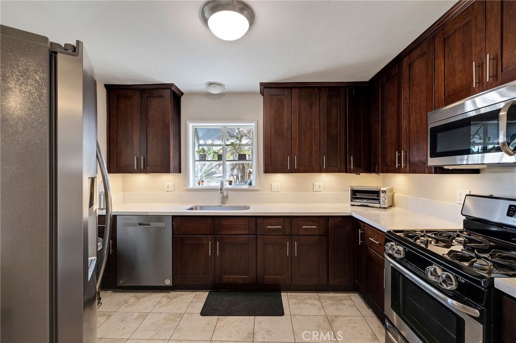 2905 Magnolia Avenue